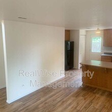 210 3rd St in Rogue River, OR - Building Photo - Building Photo