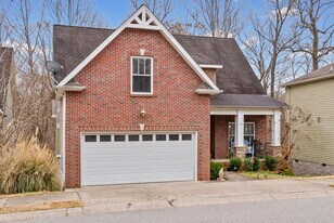 632 Hidden Valley Dr in Clarksville, TN - Building Photo