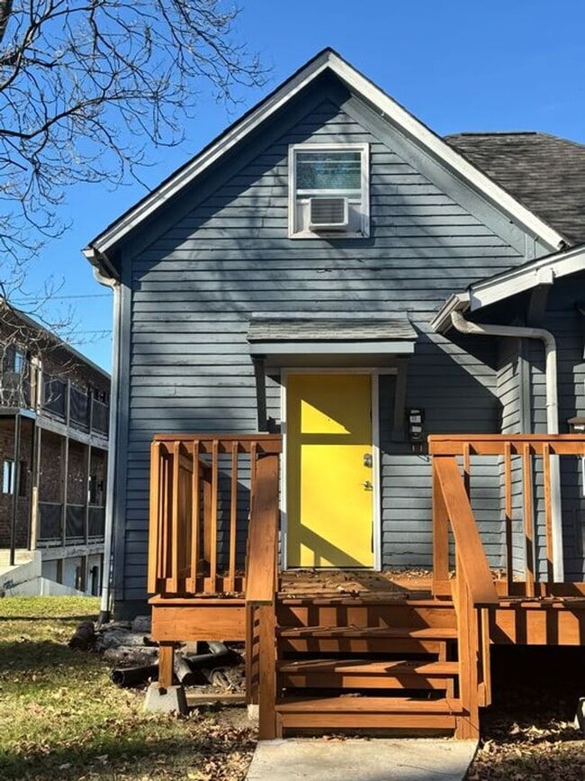 property at 1307 Forest Ave