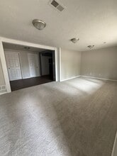 218 E Kirby St in Haysville, KS - Building Photo - Building Photo