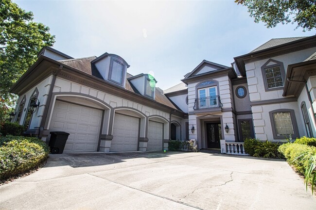 property at 3202 Bonnebridge Way Blvd