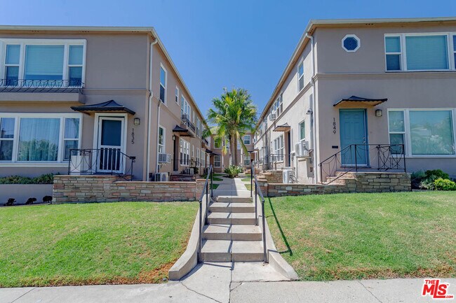 1841 Normandie Ave in Los Angeles, CA - Building Photo - Building Photo