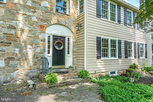 5200 Prestwick Dr in Fairfax, VA - Building Photo - Building Photo