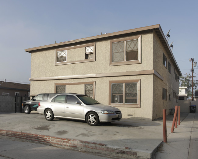 6721 Irvine Ave in North Hollywood, CA - Building Photo - Building Photo