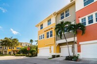 500 Pacific Grove Dr, Unit 7 in West Palm Beach, FL - Foto de edificio - Building Photo