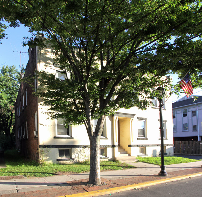 418 North Ave in Dunellen, NJ - Foto de edificio - Building Photo