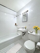 172 N Beacon St in Boston, MA - Foto de edificio - Building Photo