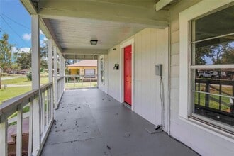 504 Billington St in Clute, TX - Building Photo - Building Photo