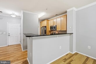 11800 Old Georgetown Rd in Rockville, MD - Building Photo - Building Photo