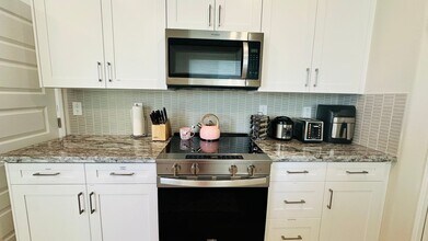 1121 Tropic Ct in Redlands, CA - Building Photo - Building Photo