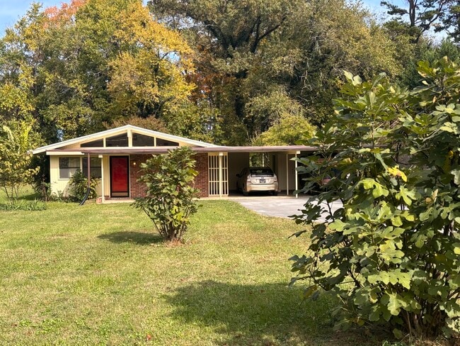 property at 920 Wesley Rd NW