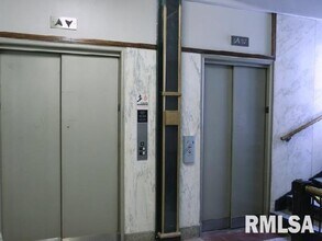 501 15th St in Moline, IL - Building Photo - Building Photo