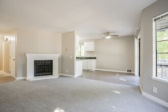 Perrin Village in Edmonds, WA - Building Photo - Building Photo