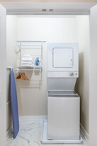 19 S Wabash Ave in Chicago, IL - Building Photo