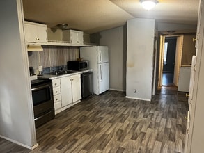 10 Harding St in Huntsville, TX - Building Photo - Building Photo