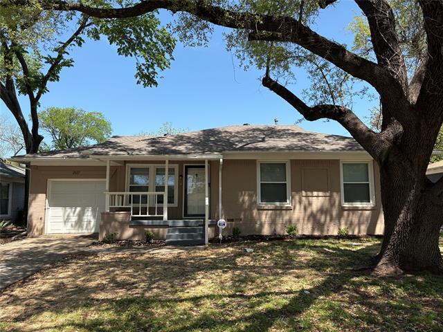 2657 San Marcus Ave in Dallas, TX - Foto de edificio