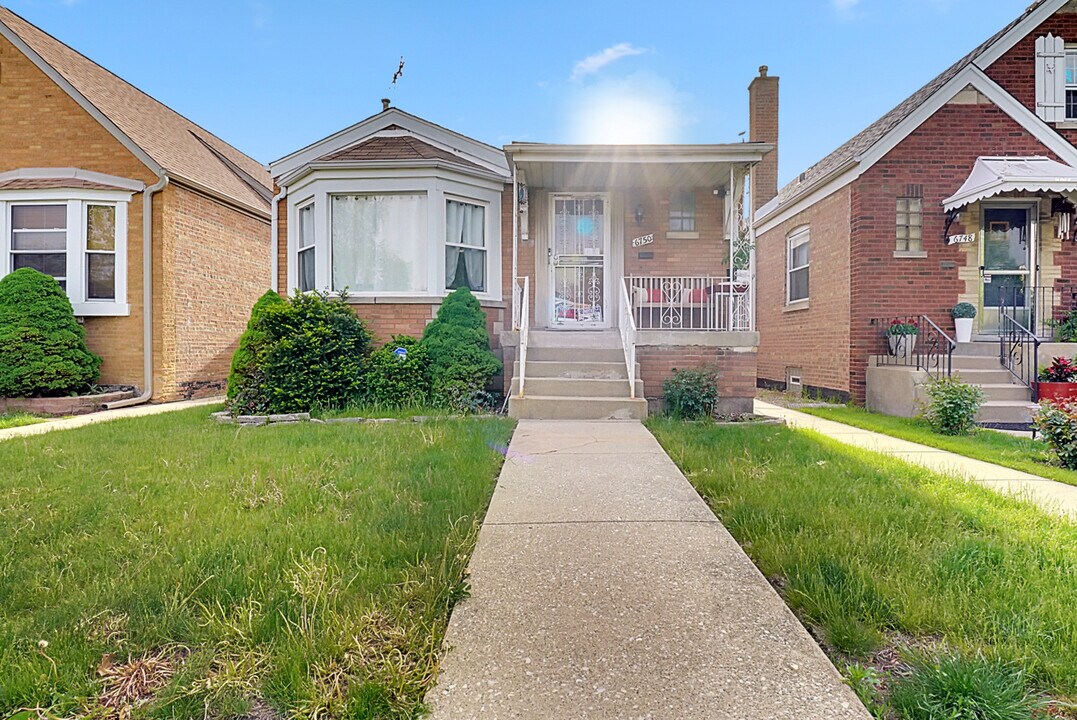 6750 S Kedvale Ave in Chicago, IL - Building Photo