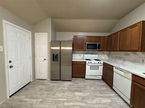 7823 Crescent Village Ln in Richmond, TX - Building Photo - Building Photo