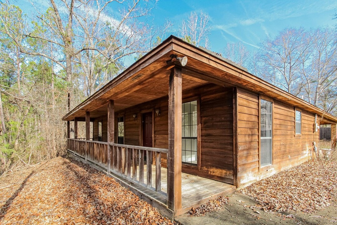 95 Oakwood Dr in Wetumpka, AL - Building Photo