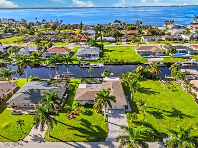 property at 2232 SE 27th St