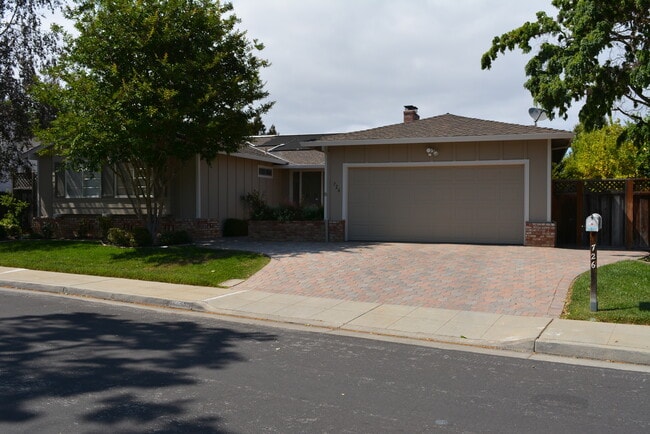 property at 726 Rustic Ln