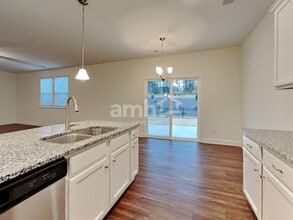 112 Ashton Dr in Mooresville, NC - Foto de edificio - Building Photo