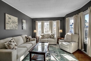 580 Potomac Ave, Unit 3 in Buffalo, NY - Building Photo