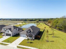 2216 Cedar Blf Ln in Van Alstyne, TX - Building Photo