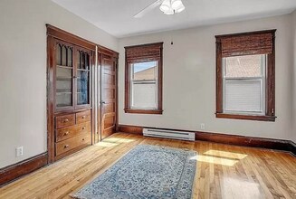 62 Hamilton St-Unit -3 in Worcester, MA - Building Photo - Building Photo