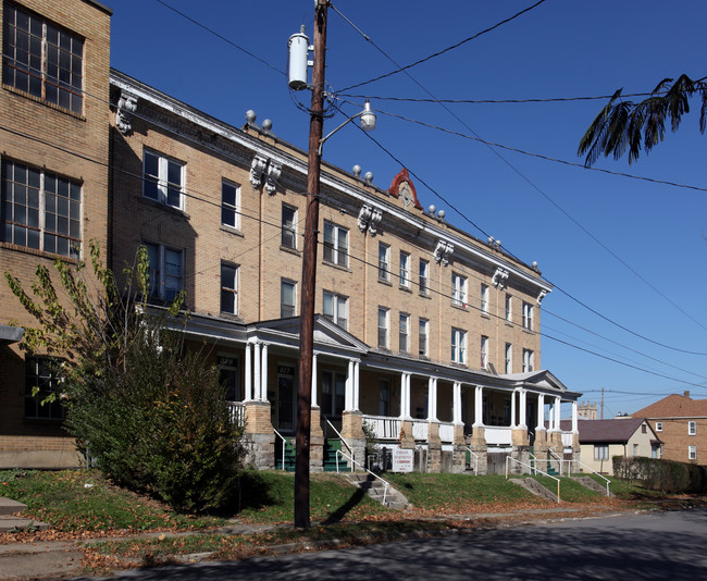 511-519 Gaston Ave in Fairmont, WV - Foto de edificio - Building Photo