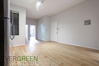 1120 Broadway in Brooklyn, NY - Building Photo - Building Photo