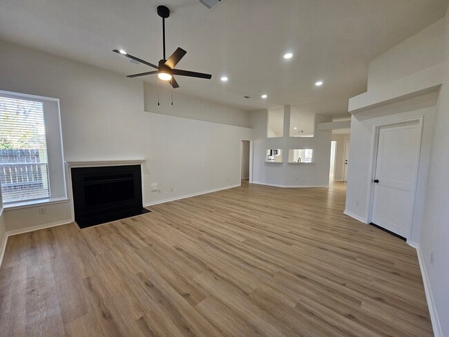 3102 Great Lakes Ave in Sugar Land, TX - Building Photo - Building Photo