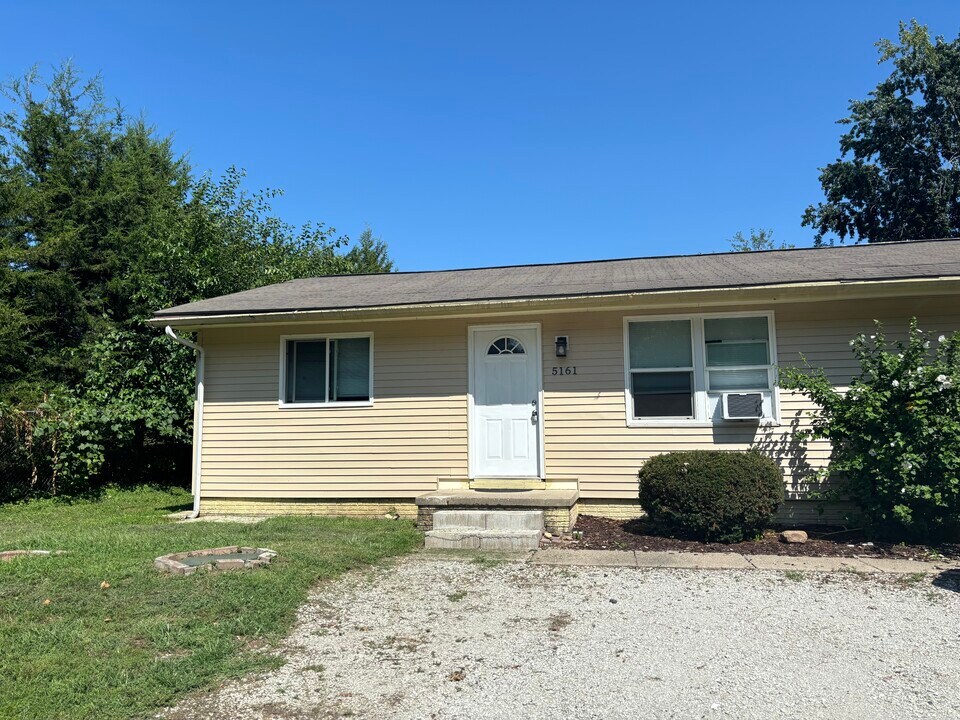 5161 NE 5th St in Des Moines, IA - Foto de edificio