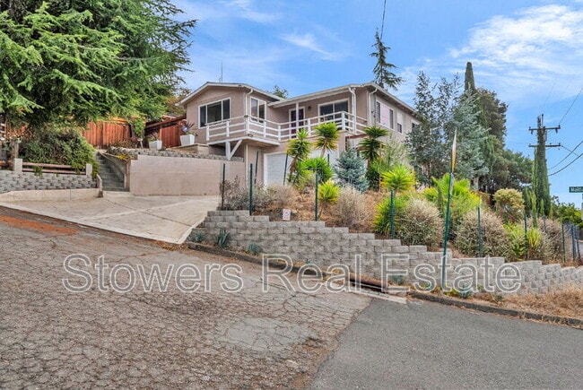 property at 25551 Maitland Dr