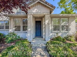 715 Courtyards Loop in Lincoln, CA - Building Photo - Building Photo