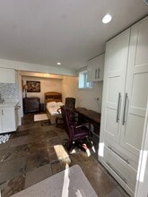 2223 Victoria Crescent NW in Calgary, AB - Building Photo - Building Photo