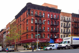 500.5 E 84th St in New York, NY - Building Photo - Building Photo