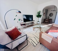 2014 N Oakley Ave, Unit 1 in Chicago, IL - Building Photo - Building Photo