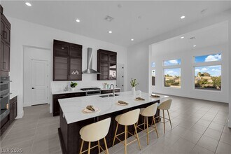 4792 Outlook Peak St in Las Vegas, NV - Building Photo - Building Photo