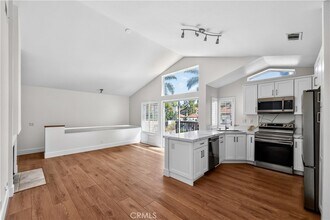 18 Glen Cove, Unit 10 in Laguna Niguel, CA - Building Photo - Building Photo