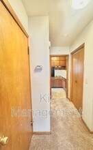 3320 Douglas Rd in Toledo, OH - Foto de edificio - Building Photo