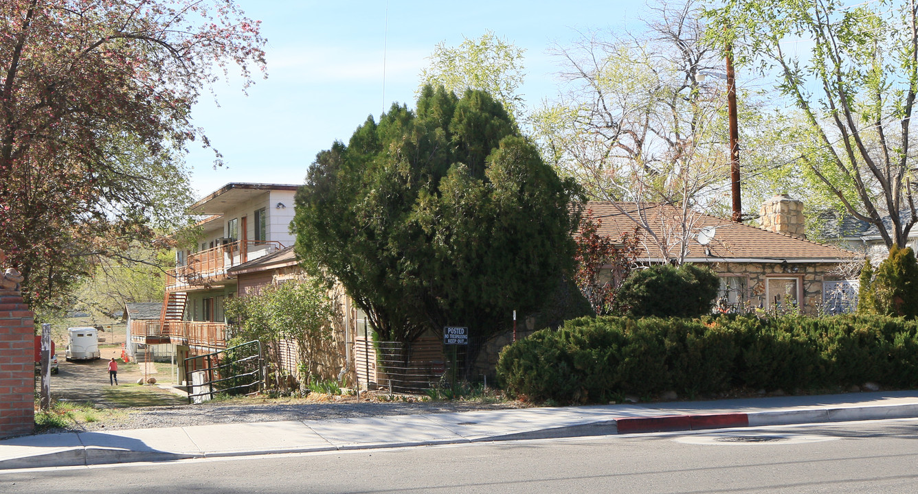 2757 Lakeside Dr in Reno, NV - Foto de edificio