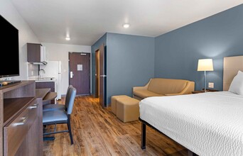 Extended Stay America Boston - Saugus in Saugus, MA - Building Photo - Building Photo