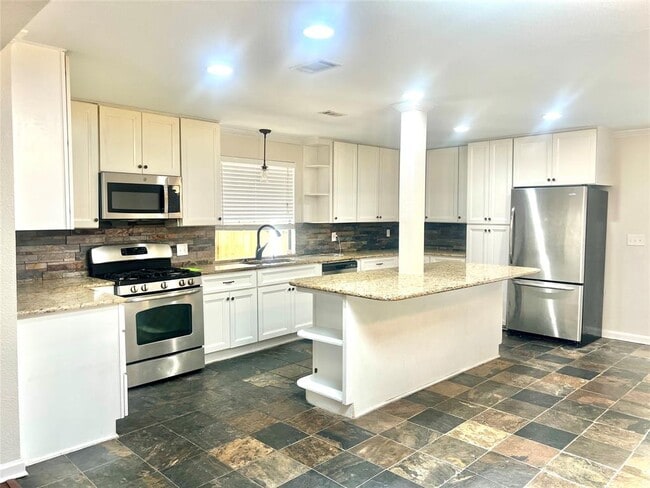 1902 Karen Ave in Austin, TX - Building Photo - Building Photo