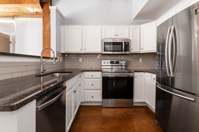 55 S Harding St in Indianapolis, IN - Foto de edificio - Building Photo