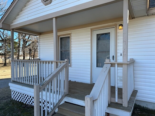 10826 Lejean Dr in Midwest City, OK - Foto de edificio - Building Photo