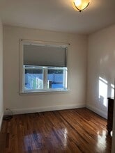 8 Railroad Ave, Unit 8 B in Montvale, NJ - Building Photo - Building Photo