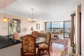18021 Biscayne Blvd, Unit 1503 in Aventura, FL - Building Photo - Building Photo