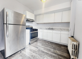 107 Van Nostrand Ave, Unit 1 Apartments