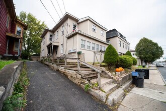 120 W Manlius St in East Syracuse, NY - Building Photo - Building Photo